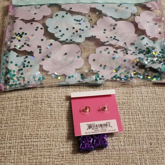 2 pc Bundle  Betsey Johnson Earrings & small makeup bag* - Picture 5 of 13